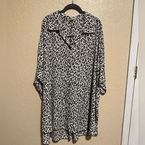 The Zig Zag Stripe‎ Button Down Tunic Size 3X Animal Print Longline